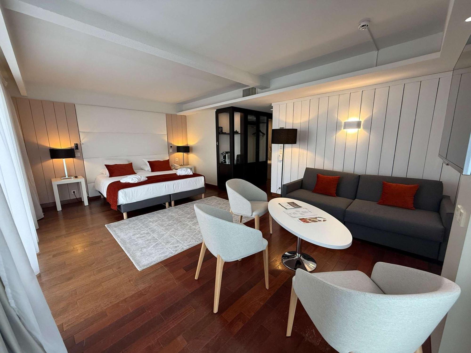 Mercure Dieppe La Presidence Bagian luar foto