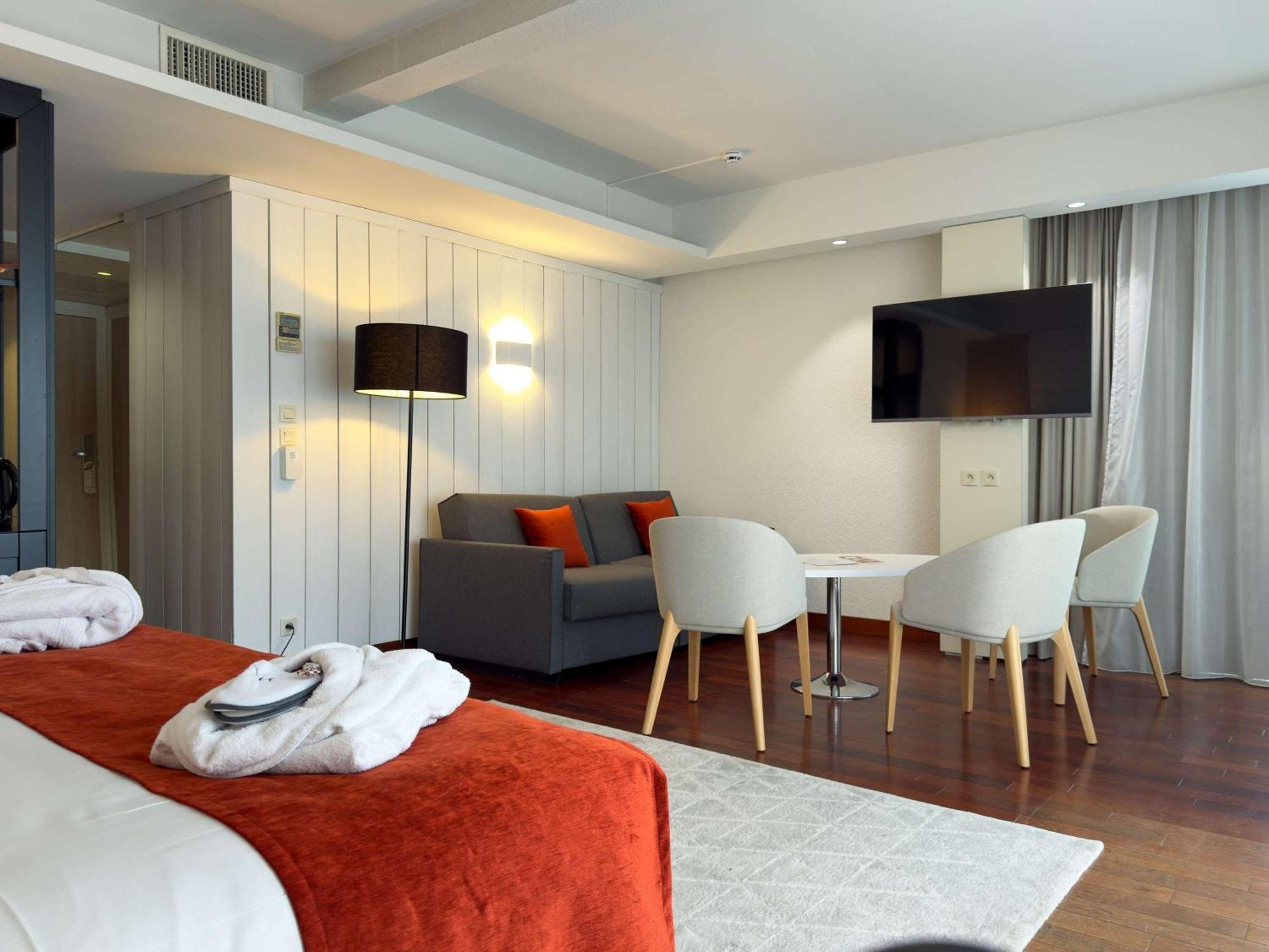Mercure Dieppe La Presidence Bagian luar foto
